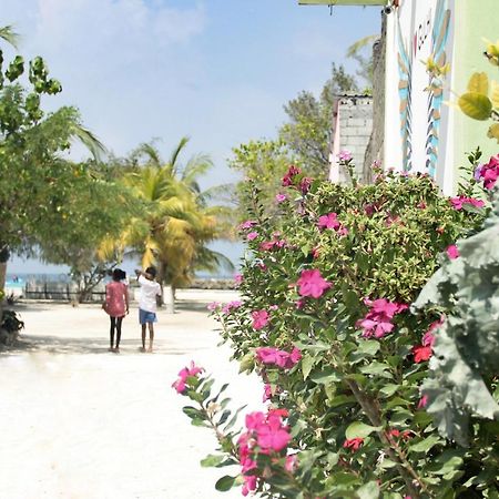 Beach Walk Villa Maldives Гали Экстерьер фото