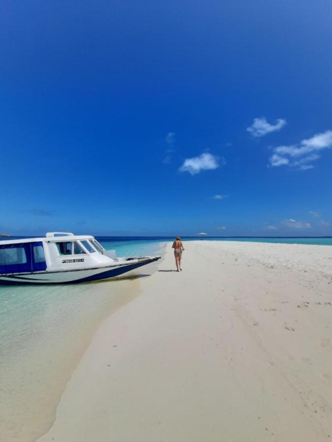 Beach Walk Villa Maldives Гали Экстерьер фото